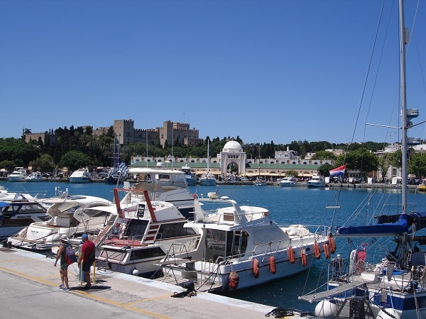 badplaatsen-rhodos-stad-vakantie