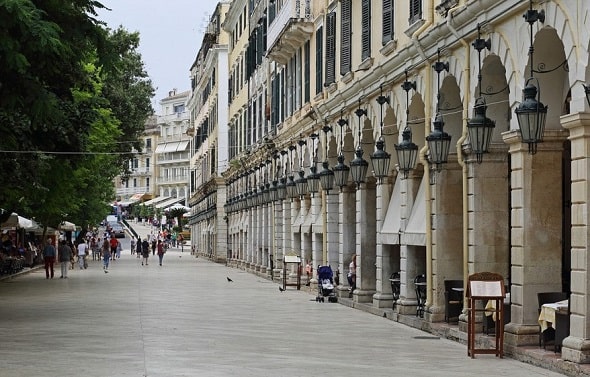 corfu-stad-kerkyra-uitgaan-centrum-hotel