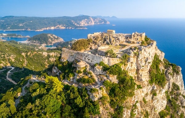 paleokastritsa-corfu-wat-zien-doen-vakantie-boeken