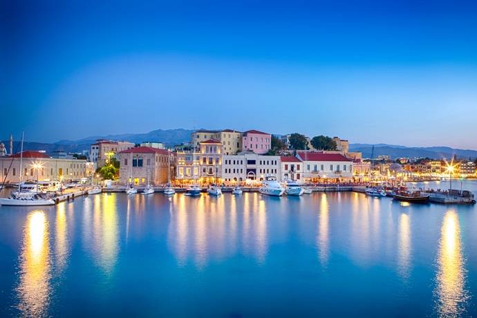 chania-kreta-stranden-uitgaan-hotels